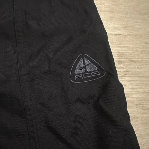 Nike ACG Black Snow Pants - Picture 2 of 6
